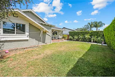 7032 Fallbrook, Los Angeles, CA 91307 - Photo 4