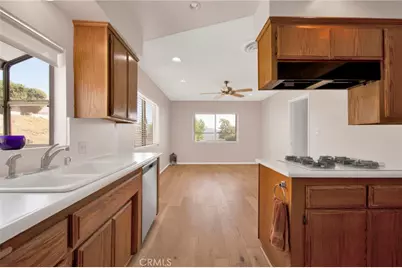 7217 Lonzo, Los Angeles, CA 91042 - Photo 10