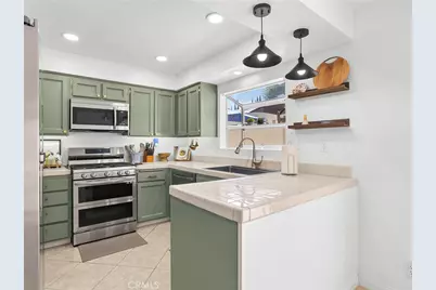 17734 Devonshire Street #7, Northridge, CA 91325 - Photo 4