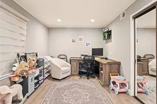 301 N Belmont Street, Glendale, CA 91206 - Photo 18