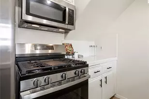 11044 Acama St, Studio City, CA 91602 - Photo 10