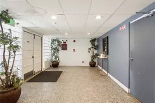11044 Acama St, Studio City, CA 91602 - Photo 6
