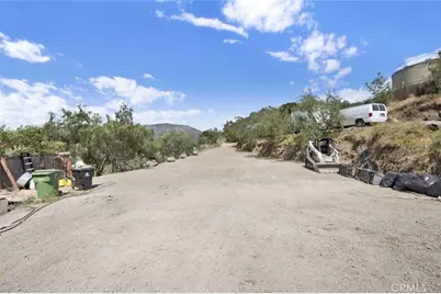 10200 Willow Springs Lane, Sunland, CA 91040 - Photo 8
