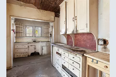 947 N Lincoln Street, Burbank, CA 91506 - Photo 2