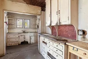 947 N Lincoln St, Burbank, CA 91506 - Photo 2