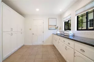 347 W Spazier Ave, Burbank, CA 91506 - Photo 22