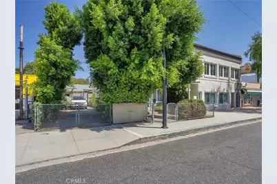 1817 W Burbank Boulevard, Burbank, CA 91506 - Photo 2
