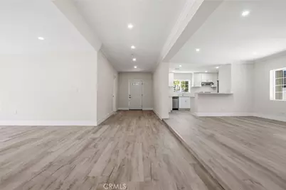 10227 McVine, Sunland, CA 91040 - Photo 2