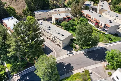 9541 Via Salerno, Burbank, CA 91504 - Photo 6