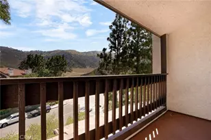 17255 Palisades Cir, Pacific Palisades, CA 90272 - Photo 2