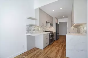 17255 Palisades Cir, Pacific Palisades, CA 90272 - Photo 12