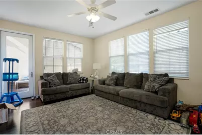 31770 Paseo Bonito, Castaic, CA 91384 - Photo 4