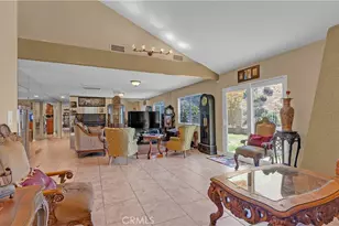3380 N Lamer St, Burbank, CA 91504 - Photo 20