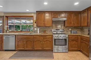3380 N Lamer St, Burbank, CA 91504 - Photo 28