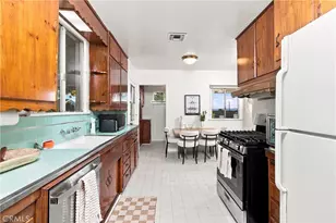 1818 Hilton Dr, Burbank, CA 91504 - Photo 32
