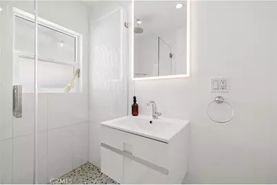 1320 N Catalina, Burbank, CA 91505 - Photo 18