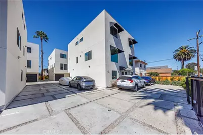 1175 Leighton, Los Angeles, CA 90037 - Photo 46