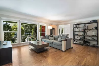 10703 Collins Street, North Hollywood, CA 91601 - Photo 2