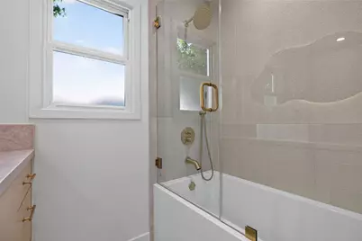 10211 Roscoe, Los Angeles, CA 91352 - Photo 28