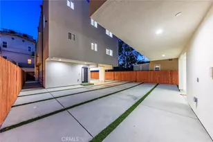 10810 Hesby, Los Angeles, CA 91601 - Photo 26