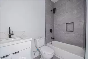 6461 Woodley, Los Angeles, CA 91406 - Photo 58