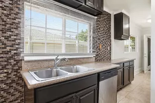 319 W Windsor Rd, Glendale, CA 91204 - Photo 4