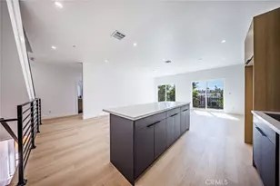 1330 S Longwood Ave, Los Angeles, CA 90019 - Photo 16