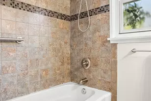 524 S Bel Aire Dr, Burbank, CA 91501 - Photo 24