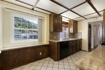10025 Roscoe Boulevard, Los Angeles, CA 91352 - Photo 4
