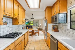 10170 Maude Ave, Shadow Hills, CA 91040 - Photo 6