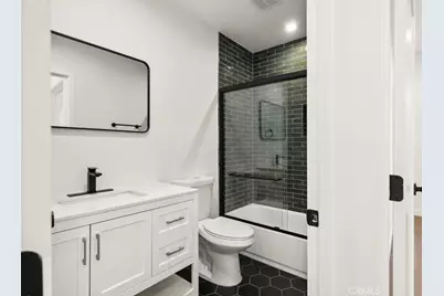 1731 S New Hampshire Avenue, Los Angeles, CA 90006 - Photo 20
