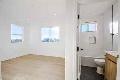 11730 Gilmore, North Hollywood, CA 91606 - Photo 30