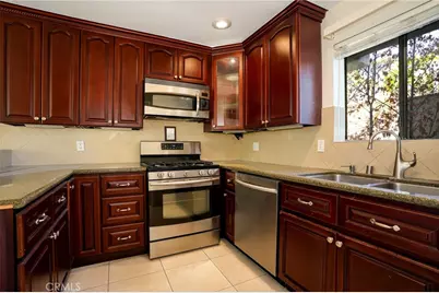 422 Hawthorne Street #3, Glendale, CA 91204 - Photo 14