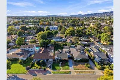 351 W Elm Avenue, Burbank, CA 91506 - Photo 40