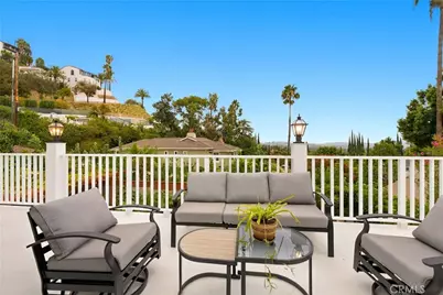 116 Country Club, Burbank, CA 91501 - Photo 32