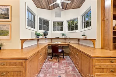116 Country Club, Burbank, CA 91501 - Photo 18