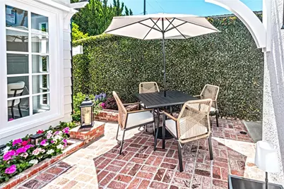 220 S Reese Place, Burbank, CA 91506 - Photo 40
