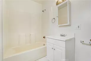 5759 Hazeltine, Van Nuys, CA 91401 - Photo 14