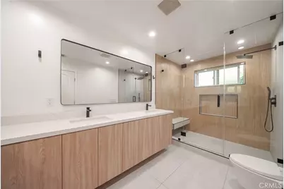 8622 White Oak Avenue, Sherwood Forest, CA 91325 - Photo 16