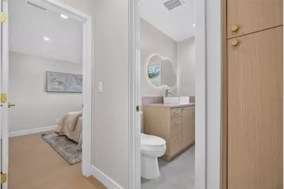 10211 Roscoe, Los Angeles, CA 91352 - Photo 22