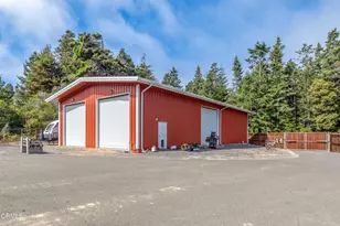 32500 Gibney Ln, Fort Bragg, CA 95437 - Photo 32