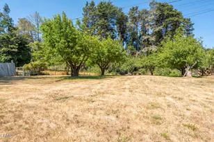 18900 Porterfield Ln, Fort Bragg, CA 95437 - Photo 38