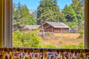 21601 Hellman Ln, Fort Bragg, CA 95437 - Photo 18