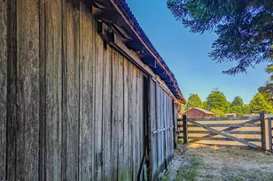 21601 Hellman Ln, Fort Bragg, CA 95437 - Photo 4