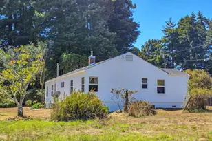 21601 Hellman Ln, Fort Bragg, CA 95437 - Photo 12