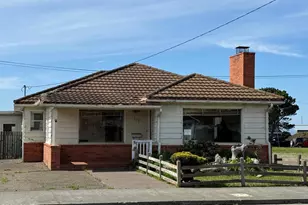 327 S Franklin St, Fort Bragg, CA 95437 - Photo 2