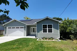 151 Dana St, Fort Bragg, CA 95437 - Photo 2