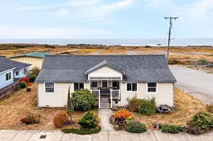 661 West St, Fort Bragg, CA 95437 - Photo 2