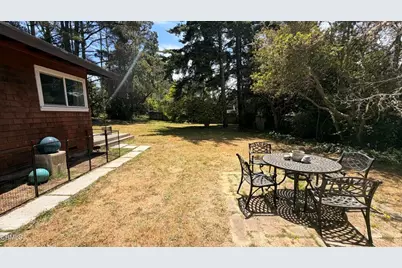 31751 E Cedar Street, Fort Bragg, CA 95437 - Photo 18