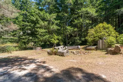 28200 Simpson Lane, Fort Bragg, CA 95437 - Photo 32